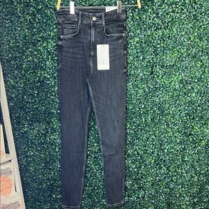 Zara Women's Charcoal Skinny Jeans size 4